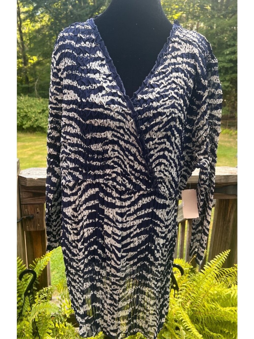 Coldwater Creek Zebra Print Crinkle Shirt 1X Womens 16-18 Polyester Navy/White